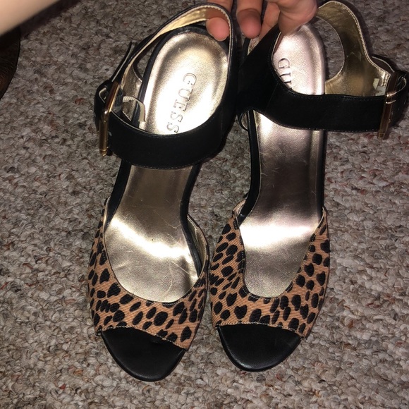 Guess cheetah & black with gold wedges - Picture 5 of 5